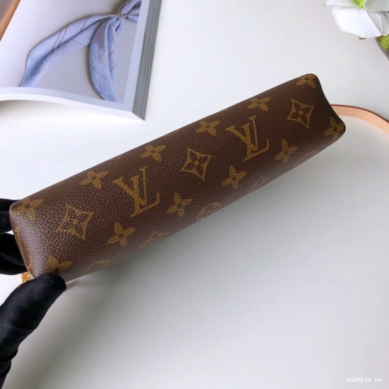 WIS Louis Vuitton PALLAS CHANELUTCH 1001